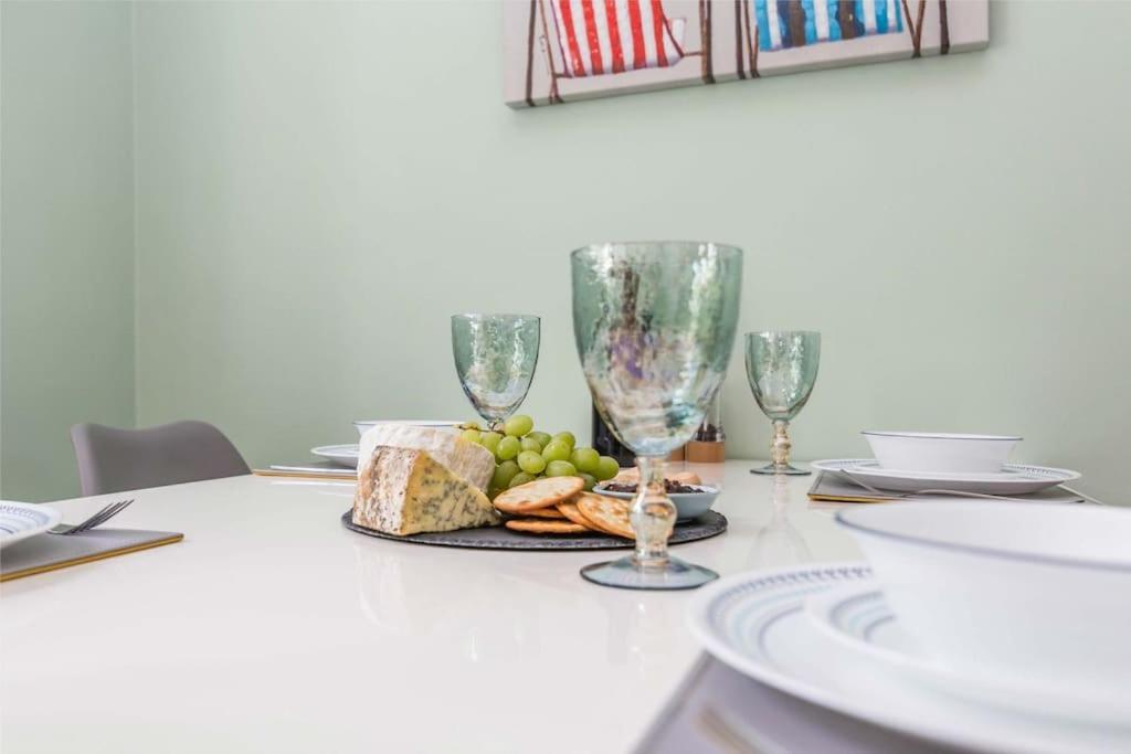 Lovely Home With Four Bedrooms And Private Garden And Parking, Close To Nottingham City Centre Exteriér fotografie