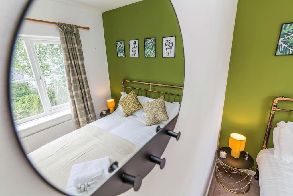 Lovely Home With Four Bedrooms And Private Garden And Parking, Close To Nottingham City Centre Exteriér fotografie