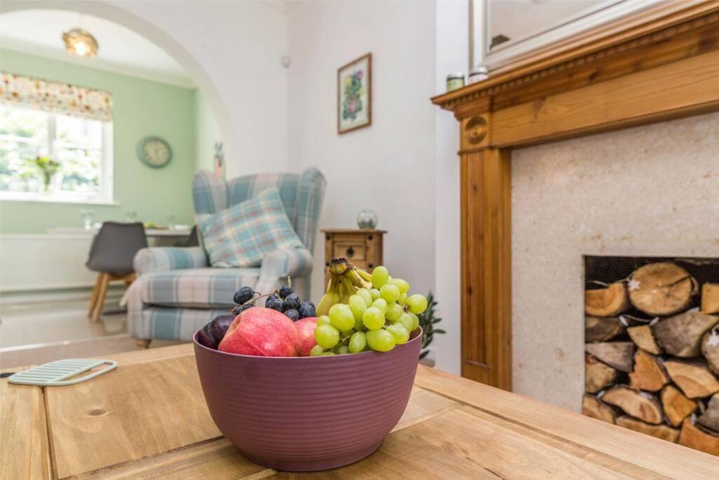 Lovely Home With Four Bedrooms And Private Garden And Parking, Close To Nottingham City Centre Exteriér fotografie