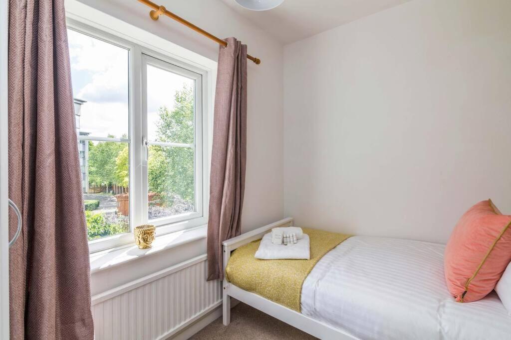 Lovely Home With Four Bedrooms And Private Garden And Parking, Close To Nottingham City Centre Exteriér fotografie