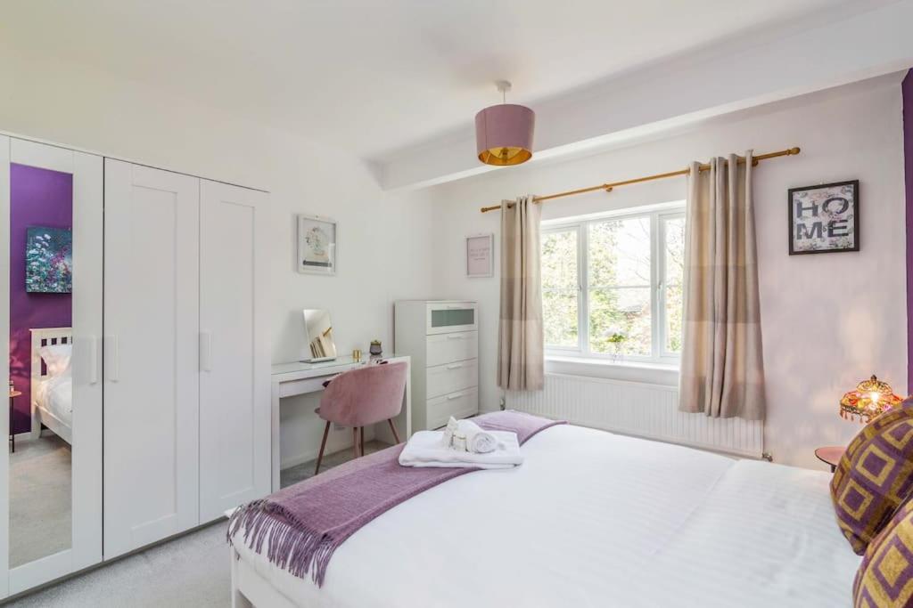 Lovely Home With Four Bedrooms And Private Garden And Parking, Close To Nottingham City Centre Exteriér fotografie